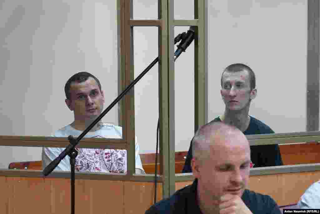 В Северо-Кавказском окружном военном суде идет заседание по делу Сенцова-Кольченко, 21 июля 2015 года