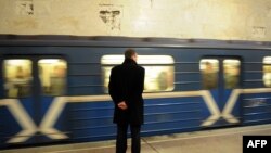 Станцыя мэтро «Кастрычніцкая» пасьля выбуху 11 красавіка 2011 году