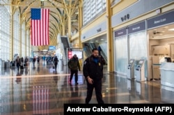 Deseci državljana BiH protjerani su iz SAD-a jer su kod useljenja u tu državu prešutjeli da su bili pripadnici neke od zaraćenih vojski (na fotografiji jedan od aerodroma u SAD, sa kojih su bh. državljani deportovani)