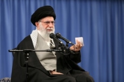Али Хаменеи на встрече с "простыми гражданами" Исламской Республики Иран в Тегеране. 18 февраля 2020 года