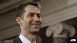 Senatorul Tom Cotton