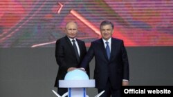 Putin va Mirziyoyev 2018 - yil 19 - oktabrida O‘zbekistondagi birinchi AES loyihasiga start bergan