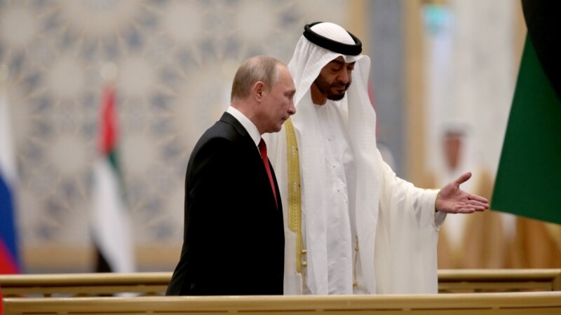 Putin arrin në Emiratet e Bashkuara Arabe për të diskutuar rreth investimeve