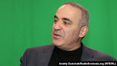 Chess legends Kasparov, Karpov face off 