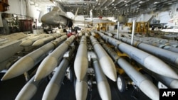 The air-to-air Amraam missile has a range of 100 kilometers. (file photo)