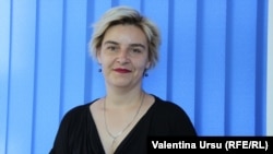 Maria Țăranu în studioul Europei Libere la Chișinău