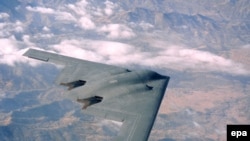 Амрико тобистони гузашта бо ҳавопаймойҳои B-2 ба пойгоҳҳои ҳастаии Эрон ҳамла кард.