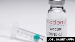Një dozë e vaksinës Moderna kundër koronavirusit.