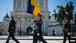 Ukrainian honor guards rehearse for the June 7 presidential inauguration in Kyiv.