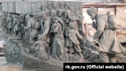 Эскиз будущего мемориала жертвам депортации из Крыма на железнодорожной станции «Сюрень» в Бахчисарайском районе