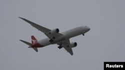 Boeing 787-9 авиакомпании Qantas перед посадкой в Австралии.