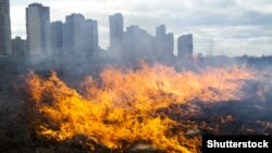 За три місяці кількість пожеж перевищила 13 тисяч, що в 11 разів більше порівняно з минулим роком, кажуть у ДСНС
