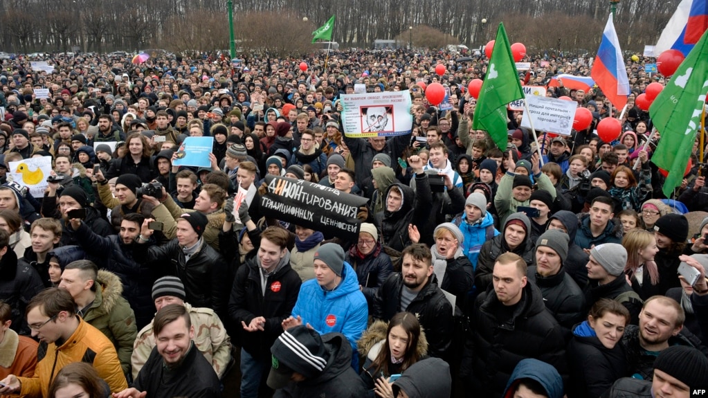 On March 26, tens of thousands of Russians in dozens of cities took to the streets to protest against rampant official corruption.