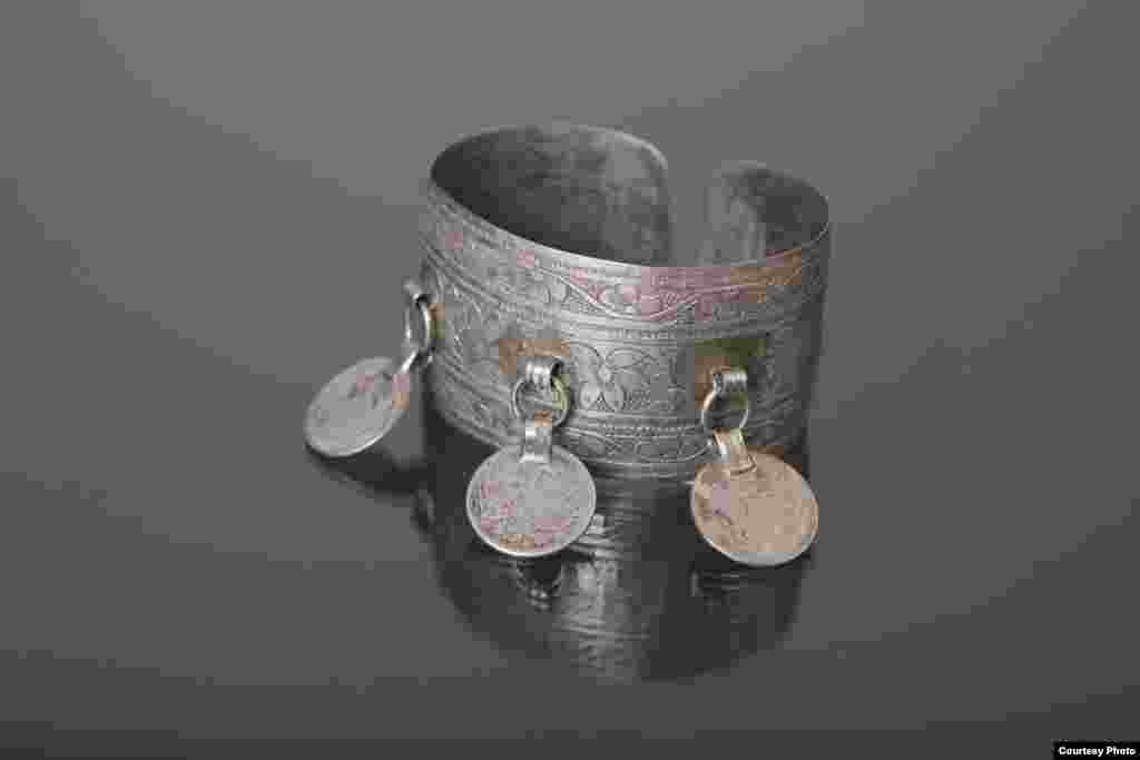 Bracelet