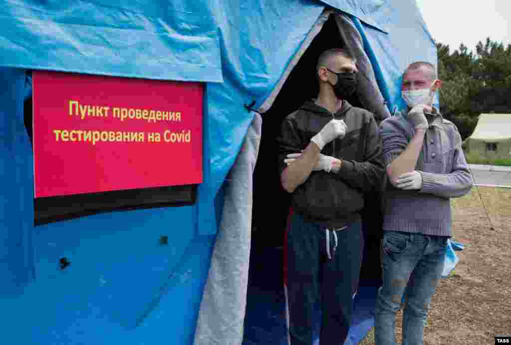 Несмотря на пандемию, крымчан продолжили призывать в российскую армию
