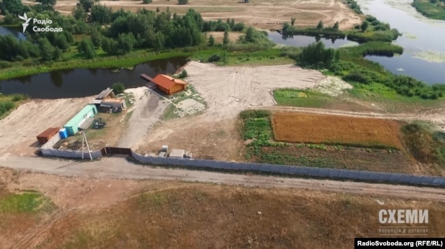 Земельна ділянка родички очільника селища Козин