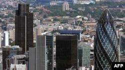 Вид на лондонский район Сити, британский финансовый центр. Лондон, 21 августа 2008 года.