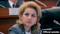 Дамира Ниязалиева, Жогорку Кеңештин депутаты