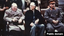 Лидеры стран антигитлеровской коалиции - Черчилль, Рузвельт и Сталин. 1945 год. 