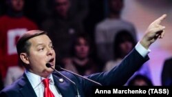 Блокування трибуни Верховної Ради очолив голова фракції Радикальної партії Олег Ляшко