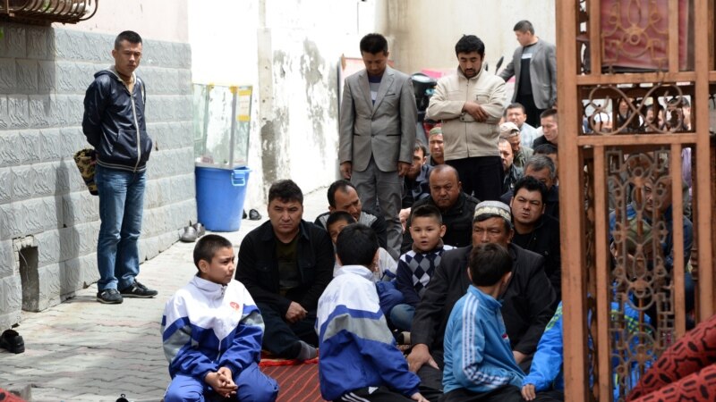 Kina: Perëndimi ka tejkaluar kompetencat në çështjen rreth ujgurëve