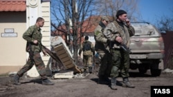 Проросійські сепаратисти на Донбасі, квітень 2015 ркоу 