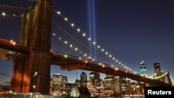 Pamje e urës Brooklyn Bridge në Nju Jork