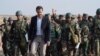 بشار اسد، رئیس‌جمهور سوریه، در میان نظامیان ارتش این کشور