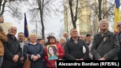 Protest în fața parlamentului, cu ocazia demiterii guvernului condus de Maia Sandu, 12 noiembrie 2019 