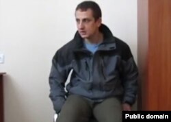 Сергій Іванчук під час допиту бойовиків угруповання «ЛНР»