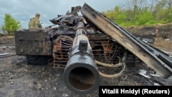 Уничтоженный российский танк T-90 под Харьковом, 9 мая 2022 года