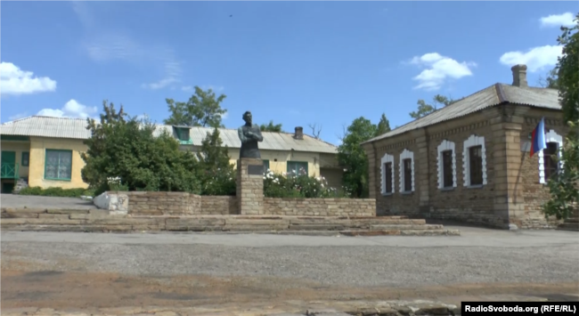Школа, в которой училась Наталья Поклонская