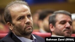 از گفته‌های دادستان عمومی و انقلاب کرمانشاه بر می‌آید که انگیزه این قتل خانوادگی است.