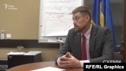 Заступник голови НАЗК Роман Сухоставець каже, що вже спілкувався з керівництвом СБУ щодо декларацій