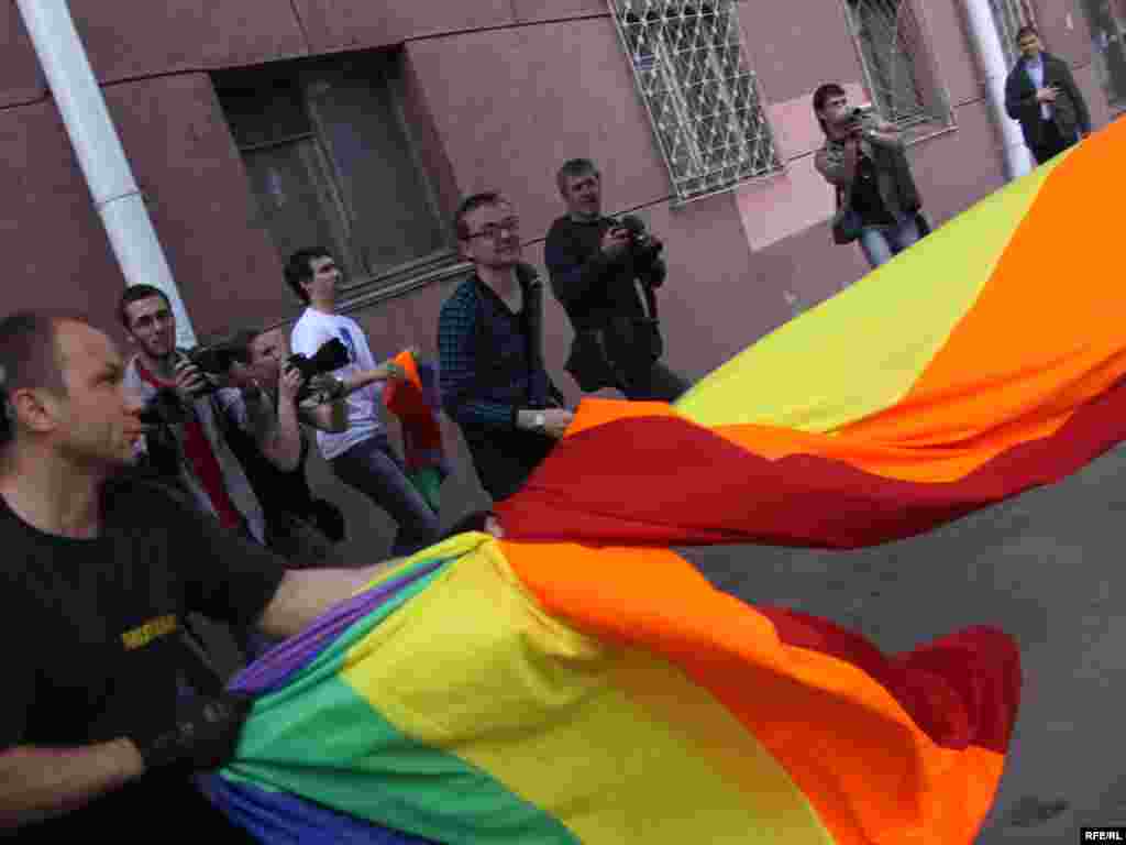 Гей-прайд у Менску разагнаў спэцназ міліцыі