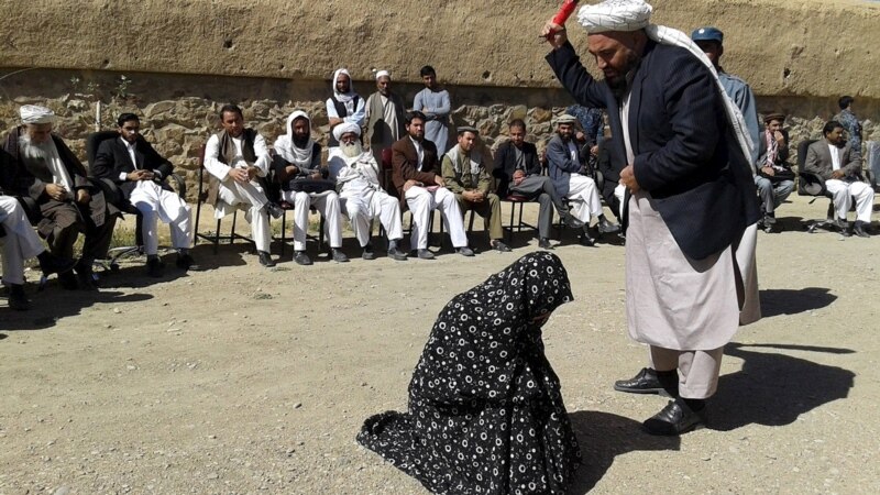 Šerijatske kazne za više od 400 ljudi u Afganistanu, kaže grupa za ljudska prava