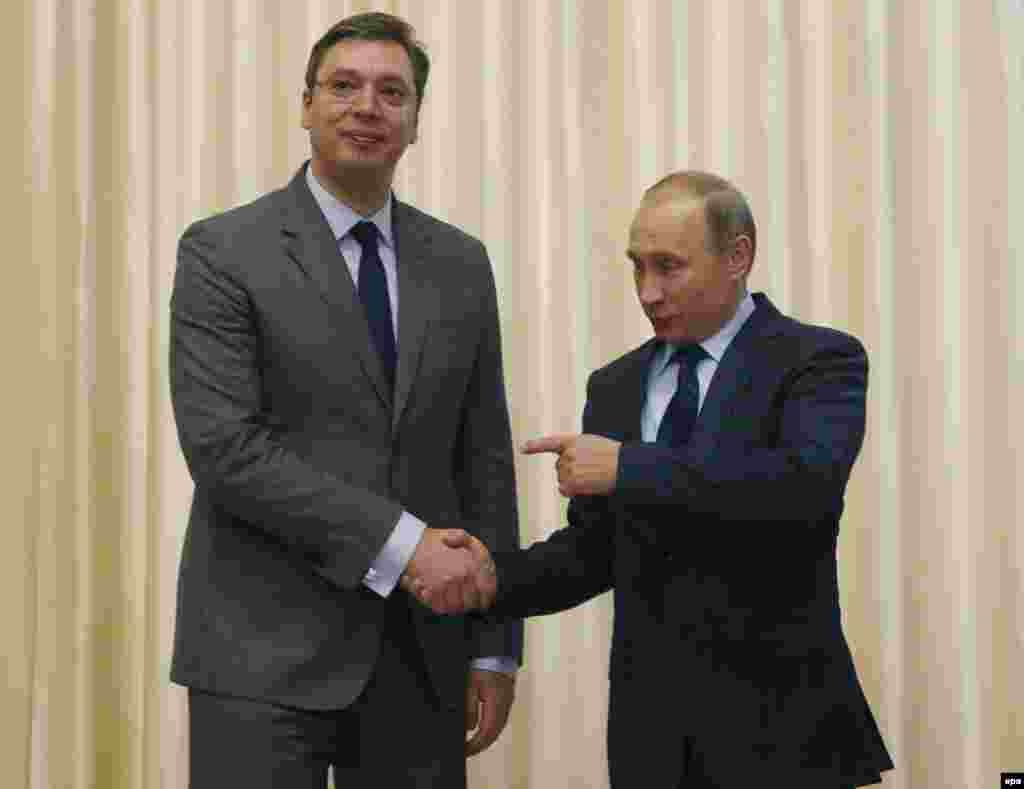 СРБИЈА - Рускиот претседател Владимир Путин ќе ја посети Србија во јануари. За ова разговарале српскиот претседател Александар Вучиќ и рускиот амбасадор во Белград Александар Чепурин.