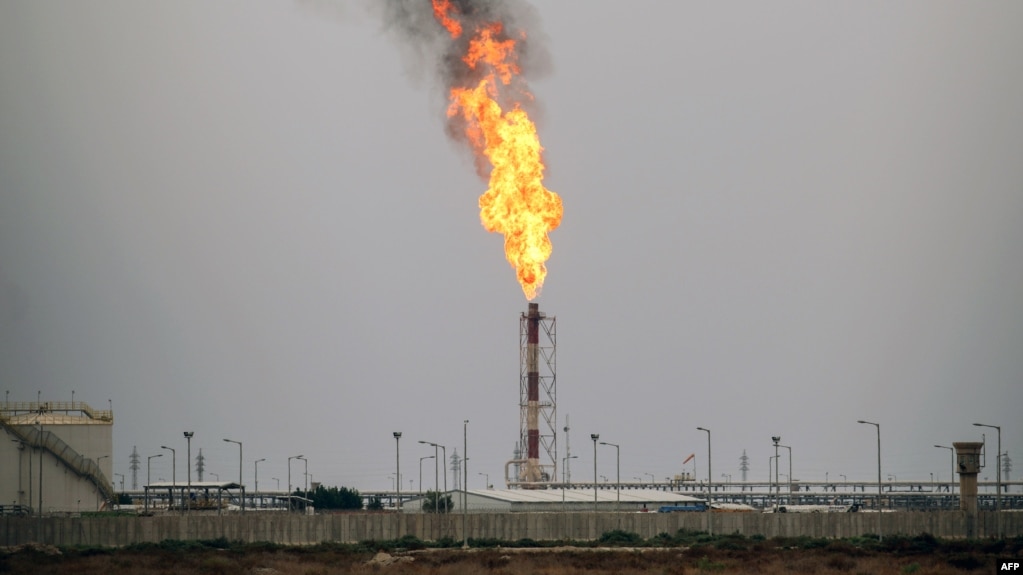 Naftno postrojenje, Irak, fotoarhiv