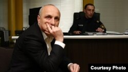 Создается впечатление, что Дата Ахалая наносит удар по Вано Мерабишвили с целью оправдать Саакашвили