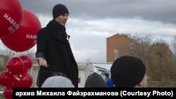 Забайкальский активист Михаил Файзрахманов на митинге