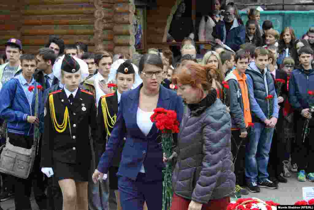 Акция памяти у &quot;Театрального центра на Дубровке&quot; &nbsp;03.09.2014