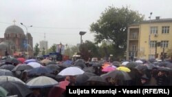 Protestë para Ministrisë së Arsimit, në mbrojtje të rektorit Zejnullahu