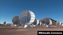 Космоско дүрбү салган АЛМА телескоптору, Атакама чөлү, Чили