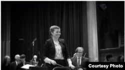 Елена Митревска, диригент.