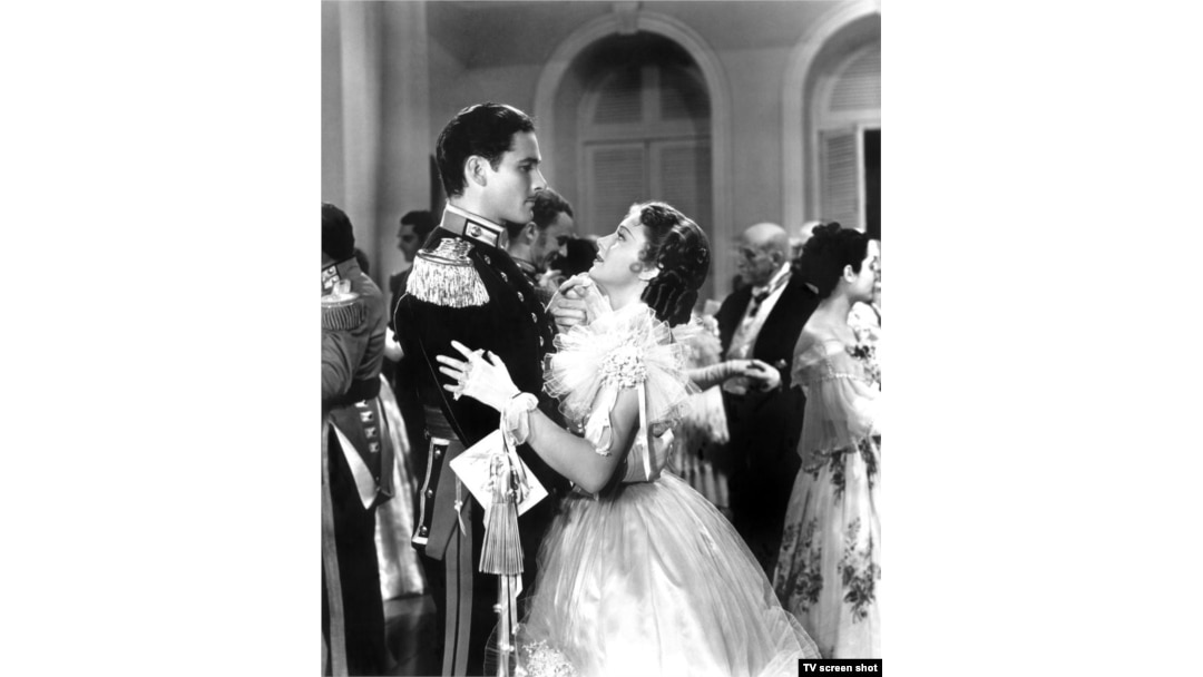 Эррол Флинн и Оливия де Хэвилленд в фильме "Атака легкой кавалерии", 1936 год