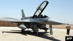 Իրաք - F-16 մարտական օդանավ «Բալադ» ռազմակայանում, արխիվ