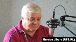 Anatol Țăranu în studioul Europei Libere