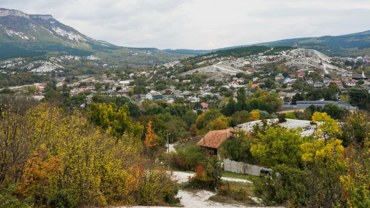 Поселок куйбышева. Куйбышево Бахчисарайский район. Бахчисарайский район поселок Куйбышево. Куйбышево Крым. Поселок Куйбышево Ялта.