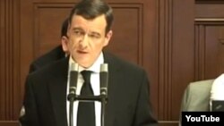 David Rath duke folur në Parlamentin e Çekisë