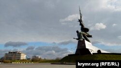 Монумент «Солдат и матрос» в Севастополе